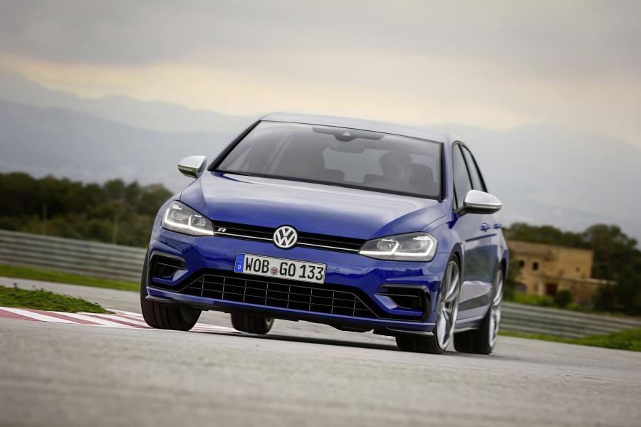  Volkswagen Golf R 5-Door 2017 года  (WW) (фото 9 из 27)